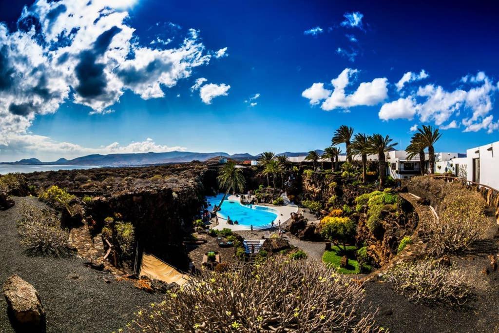 Vivienda Vacacional Ocean Pearl Costa Teguise Exterior foto